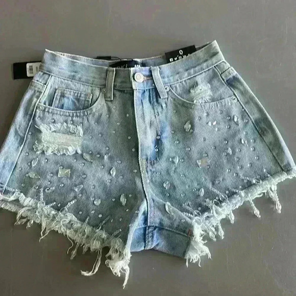 NWT Embellished Bling Denim Shorts with Crystals Jean Shorts Sz 0 - Picture 3 of 9